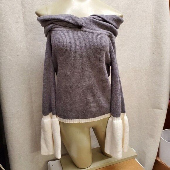 DO+BE Collection Ladies Off Shoulder Sweater with Bell Sleeves in Size S - Picture 3 of 6